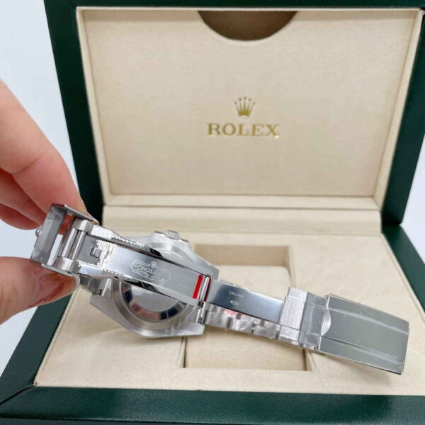 Rolex SUBMARINER DATE - Image 2