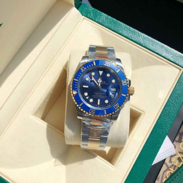 Rolex SUBMARINER DATE - Image 8