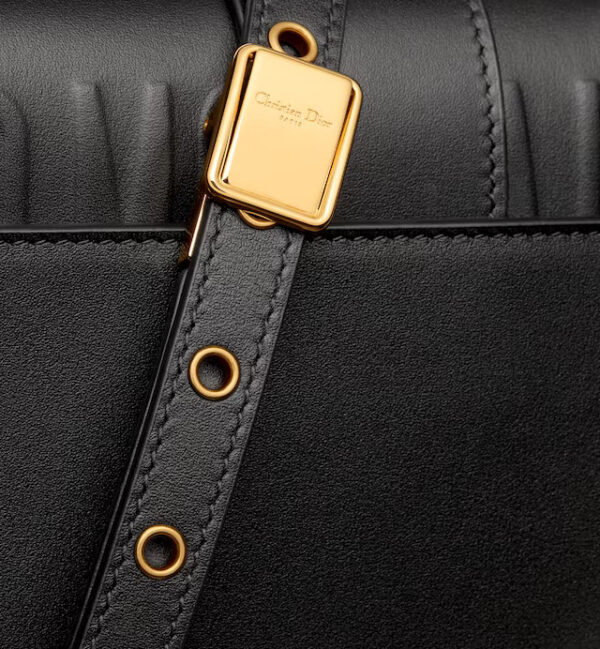 30 MONTAIGNE EAST-WEST BAG WITH CHAIN - Image 6