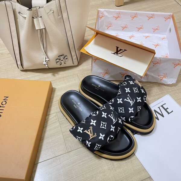 LV Pool Pillow Flat Comfort Mule - Image 26