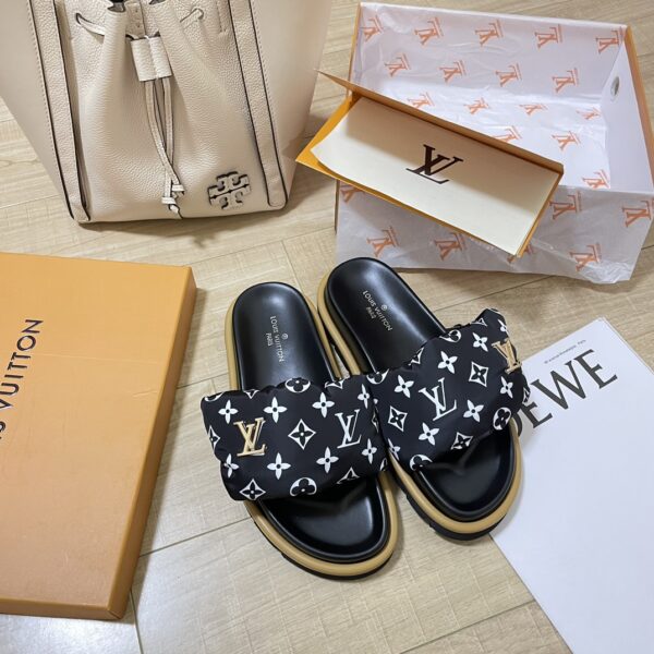 LV Pool Pillow Flat Comfort Mule - Image 24
