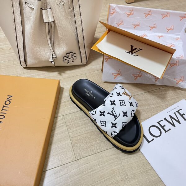 LV Pool Pillow Flat Comfort Mule - Image 18