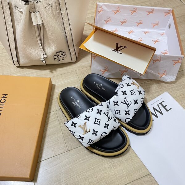 LV Pool Pillow Flat Comfort Mule - Image 17