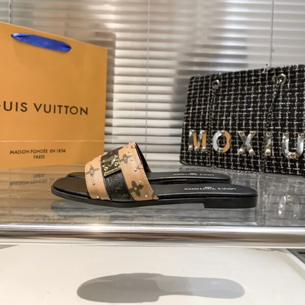 LV Lock It Mule - Image 28