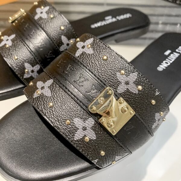 LV Lock It Mule - Image 23