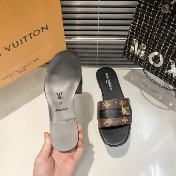 LV Lock It Mule - Image 16