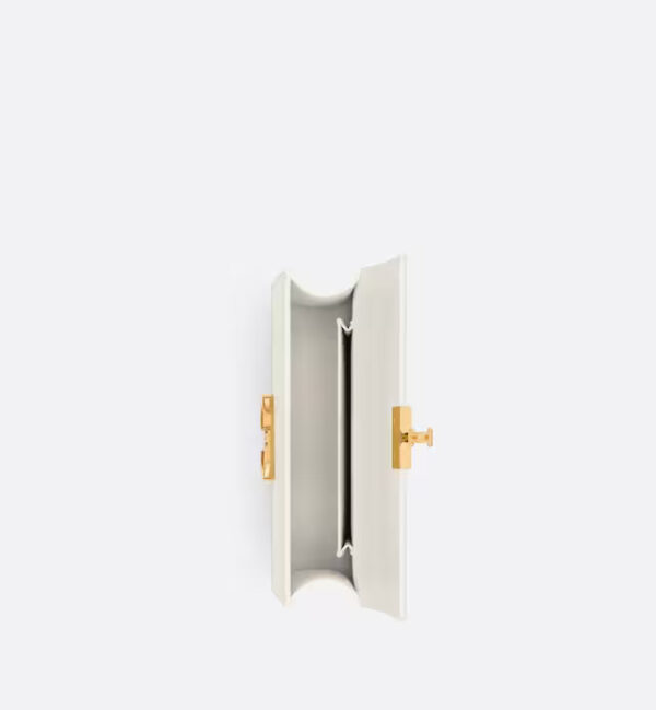 30 MONTAIGNE EAST-WEST BAG WITH CHAIN - Image 10
