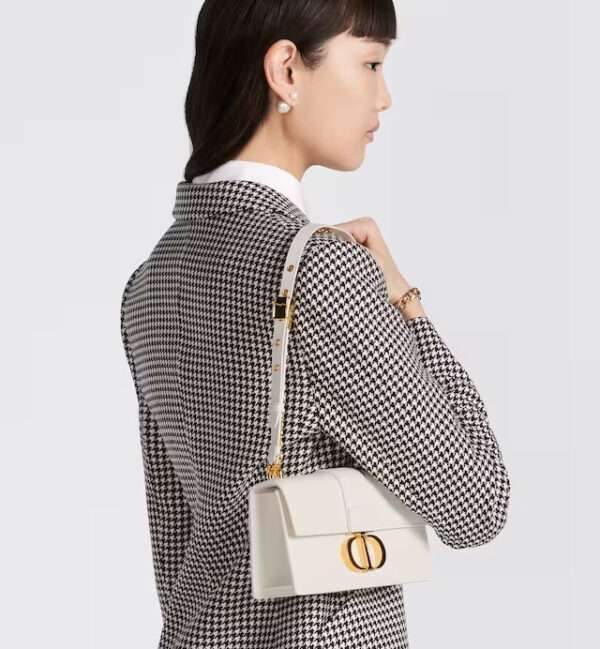 30 MONTAIGNE EAST-WEST BAG WITH CHAIN - Image 14