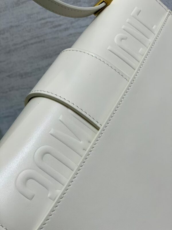 30 Montaigne Bag - Image 16