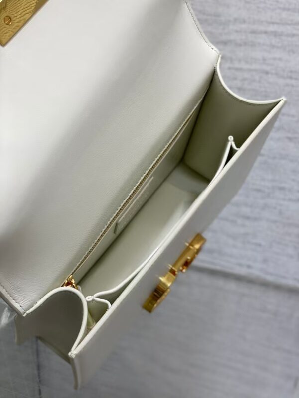 30 Montaigne Bag - Image 18