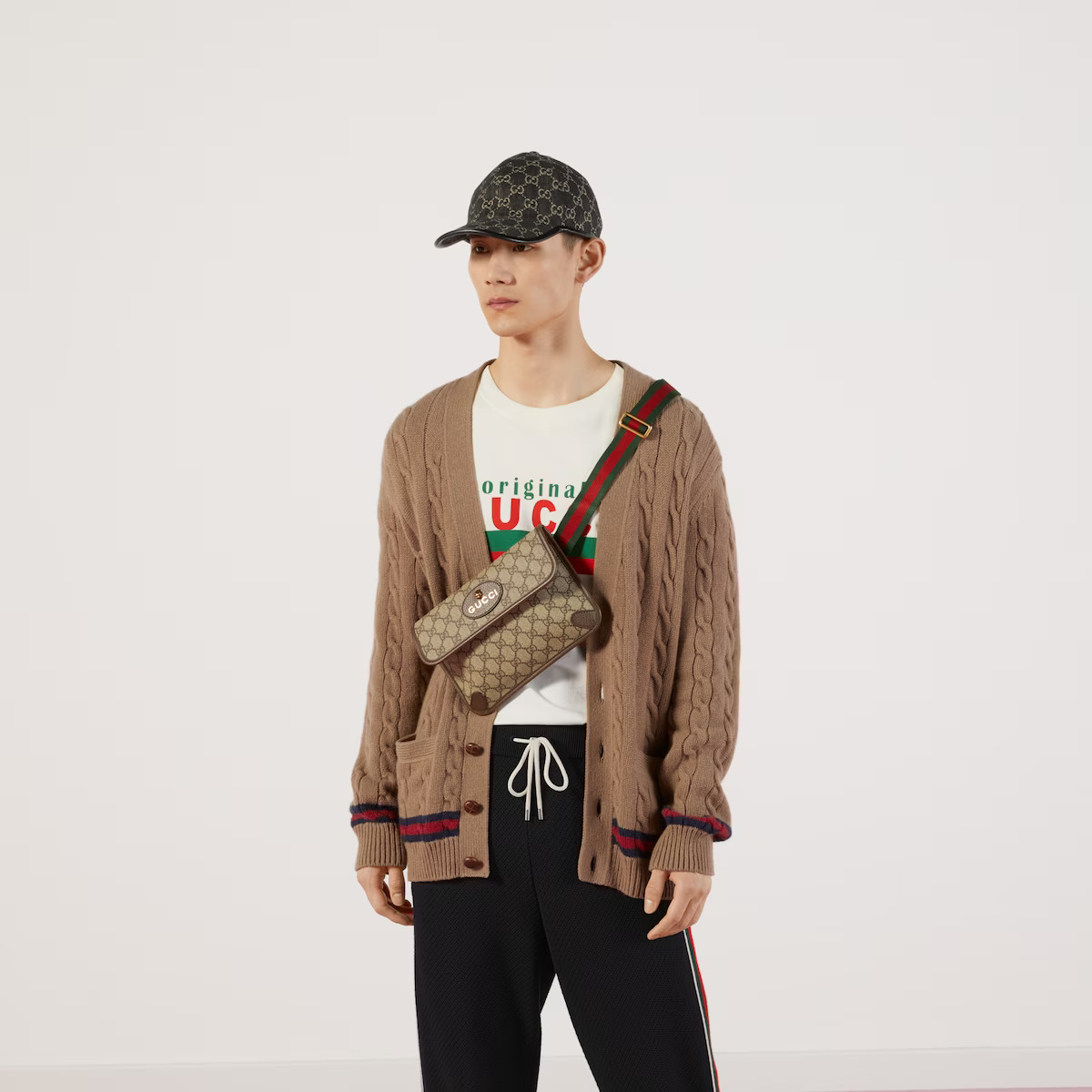 GUCCI NEO VINTAGE GG SUPREME BELT BAG - Image 3