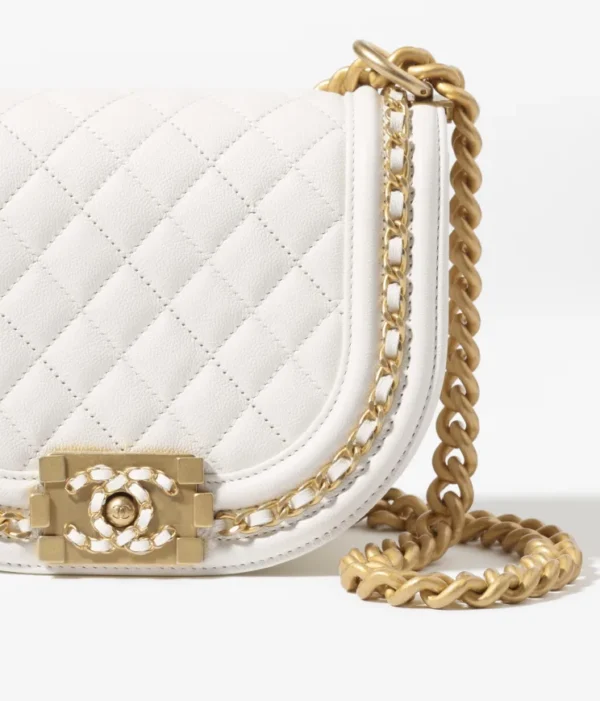 CHANEL BOY CHANEL MESSENGER BAG - Image 2