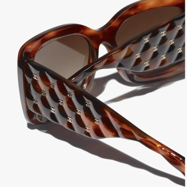 Chanel RECTANGLE SUNGLASSES - Image 2