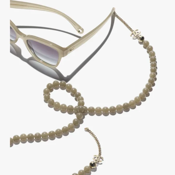 CHANEL SQUARE SUNGLASSES - Image 4