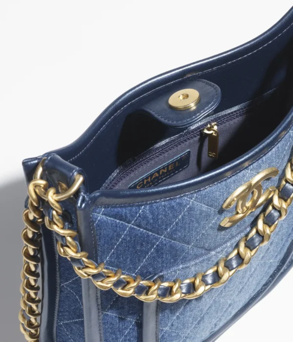 CHANEL HOBO HANDBAG - Image 4