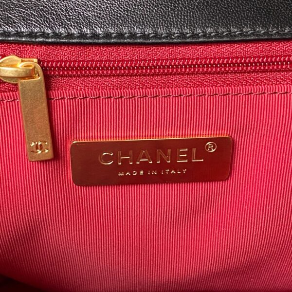 CHANEL 19 BACKPACK - Image 5