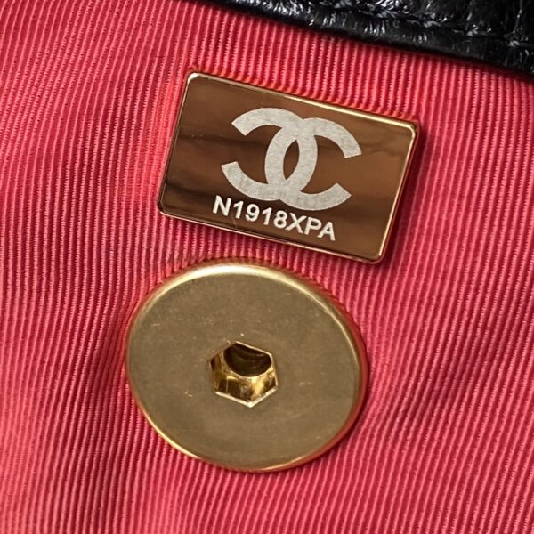 CHANEL 19 BACKPACK - Image 6