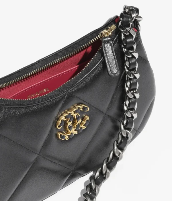 CHANEL 19 CLUTCH WITH CHAIN - Image 3