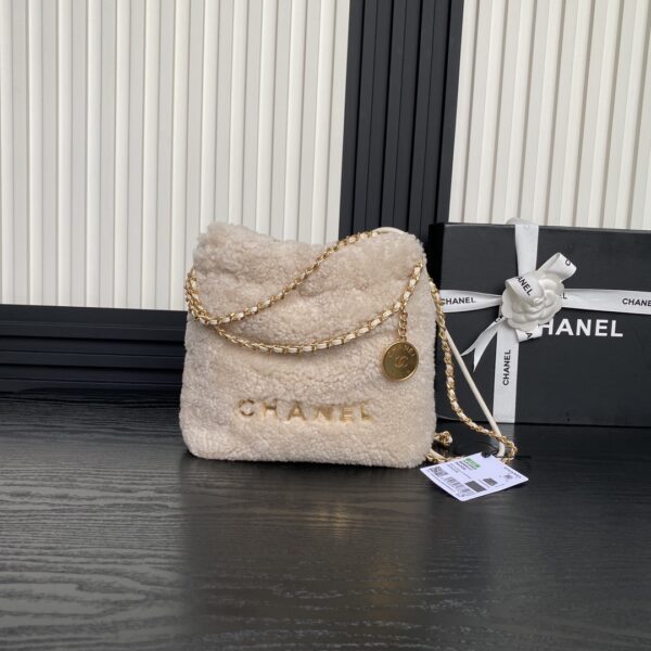 CHANEL 22 Mini Handbag AS3980 - Image 17