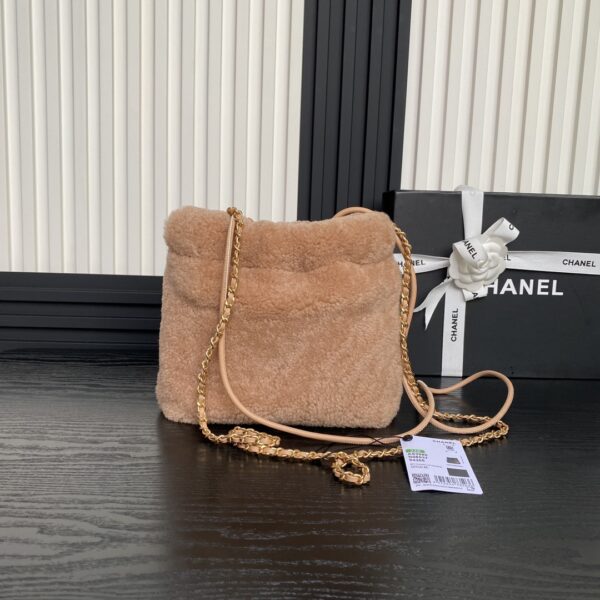 CHANEL 22 Mini Handbag AS3980 - Image 6