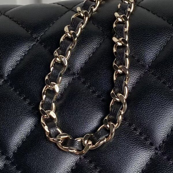 CHANEL Clutch with Chain - Image 19