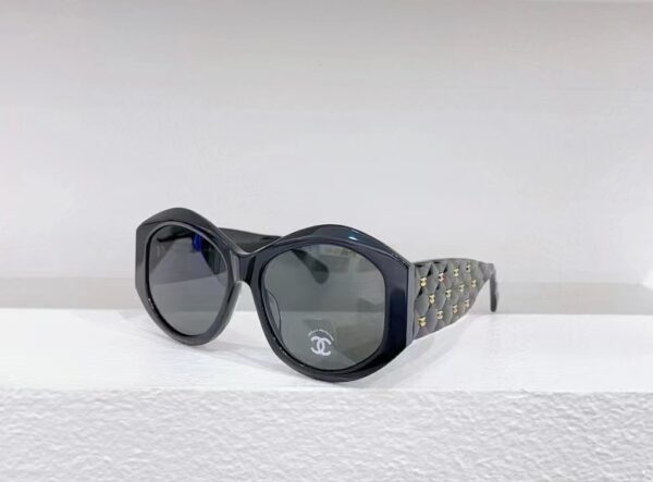CHANEL OVAL SUNGLASSES - Image 9