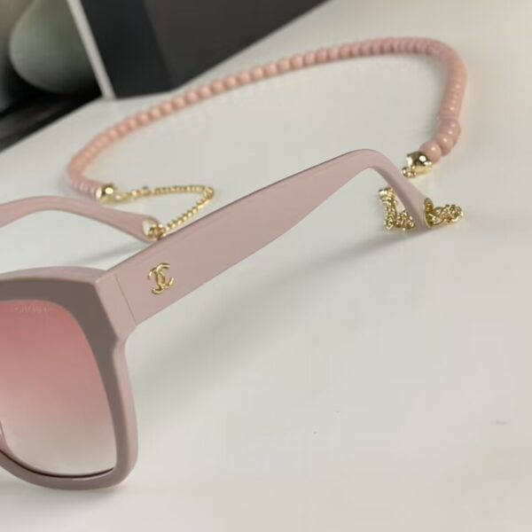 CHANEL SQUARE SUNGLASSES - Image 7