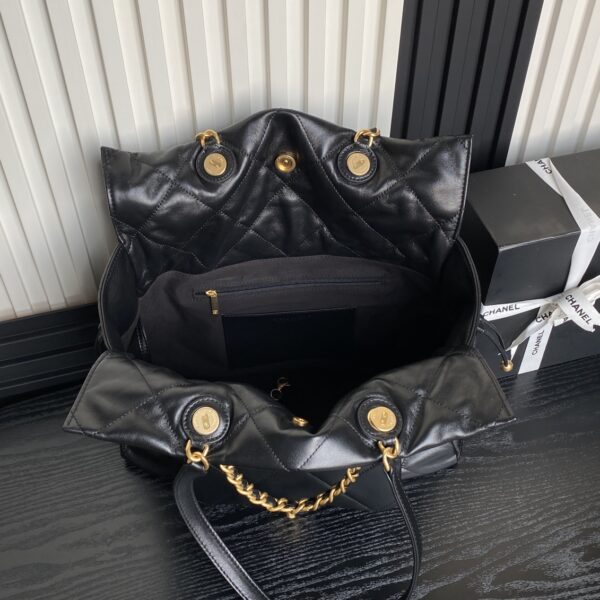 CHANEL Shopping Bag AS5315 - Image 29