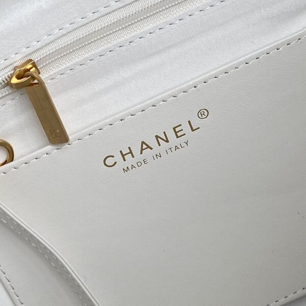CHANEL Shopping Bag AS5315 - Image 13