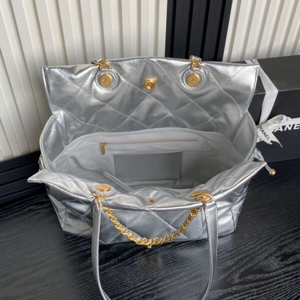 CHANEL Shopping Bag AS5315 - Image 20