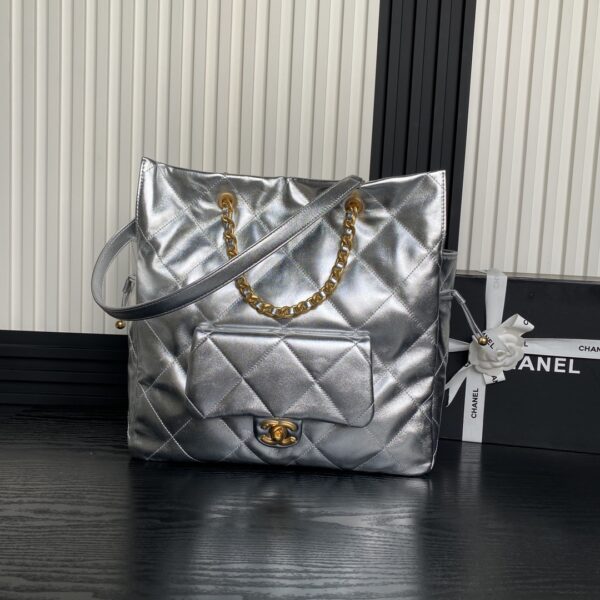 CHANEL Shopping Bag AS5315 - Image 14