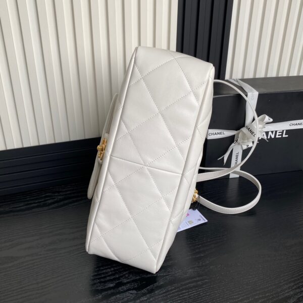 CHANEL Shopping Bag AS5315 - Image 8