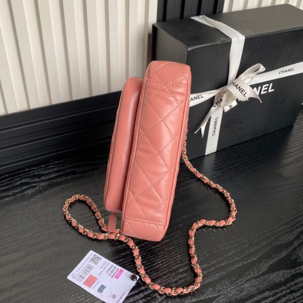 CHANEL Clutch with Chain AP4348 - Image 9