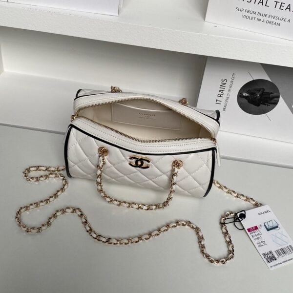 CHANEL Clutch with Chain AP4515 - Image 3