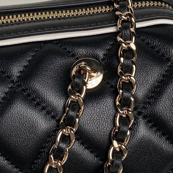 CHANEL Clutch with Chain AP4515 - Image 17