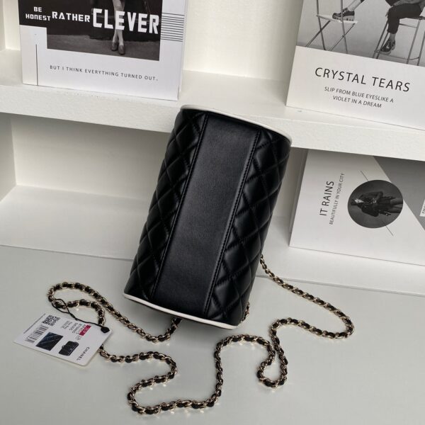 CHANEL Clutch with Chain AP4515 - Image 14
