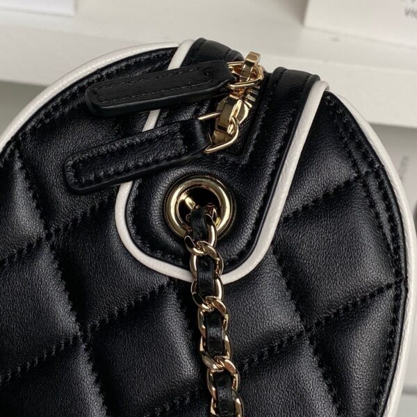 CHANEL Clutch with Chain AP4515 - Image 15