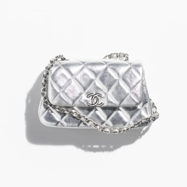 CHANEL Clutch with Chain AP4593