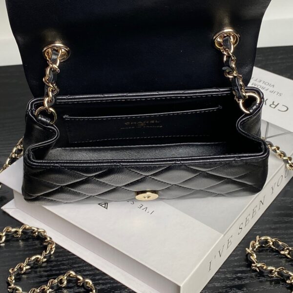CHANEL Clutch with Chain AP4593 - Image 8