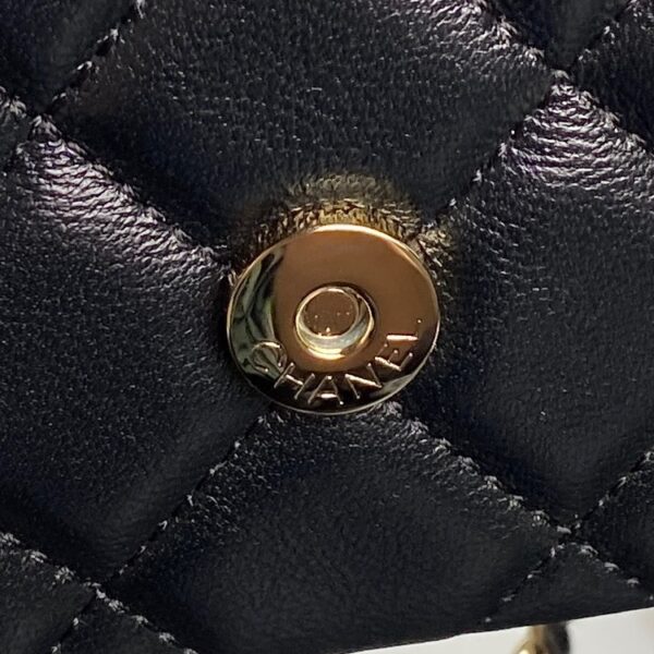 CHANEL Clutch with Chain AP4593 - Image 9
