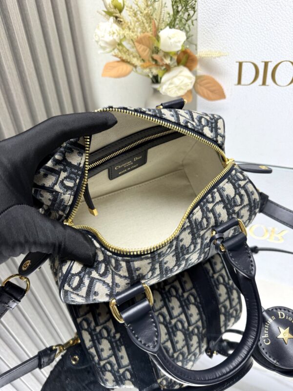 Dior Groove 20 Bag - Image 16