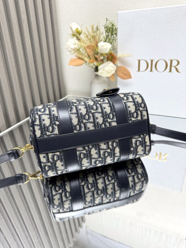 Dior Groove 20 Bag - Image 17
