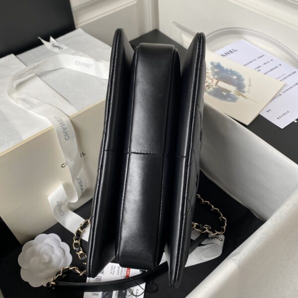 CHANEL FLAP BAG WITH TOP HANDLE - Image 14