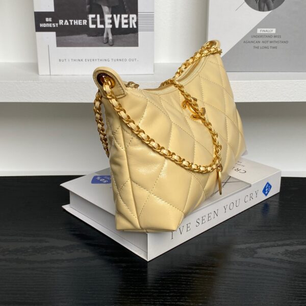 CHANEL Hobo Handbag AS5528 - Image 24