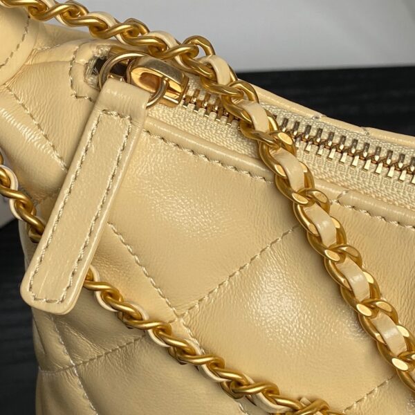 CHANEL Hobo Handbag AS5528 - Image 23