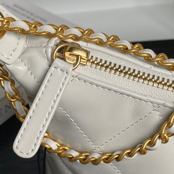 CHANEL Hobo Handbag AS5528 - Image 35