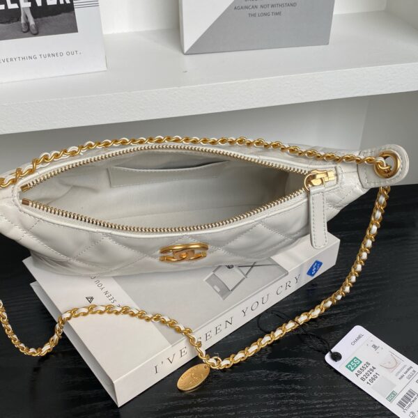 CHANEL Hobo Handbag AS5528 - Image 34