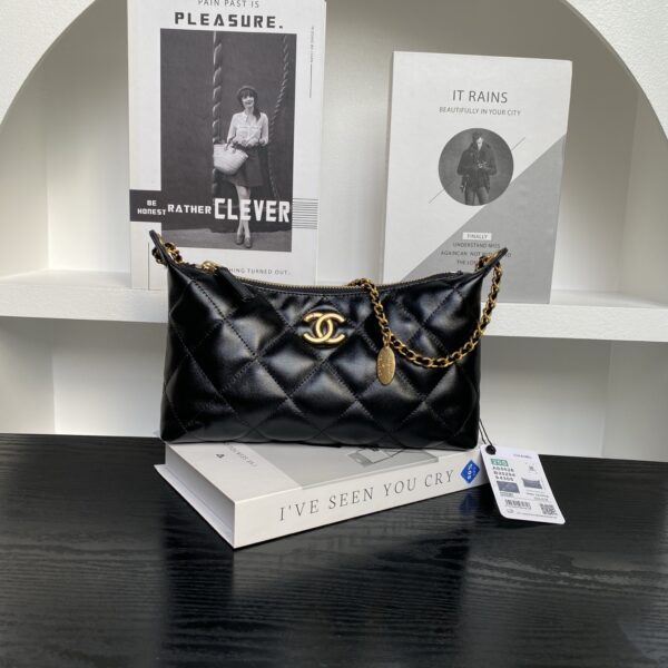 CHANEL Hobo Handbag AS5528 - Image 2