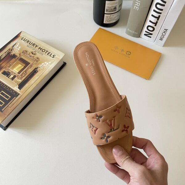 LV Revival Flat Mule - Image 12