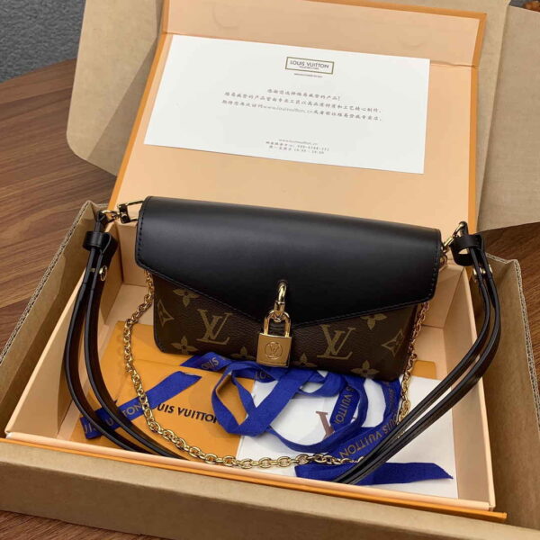 PADLOCK ON STRAP M80559 - Image 4